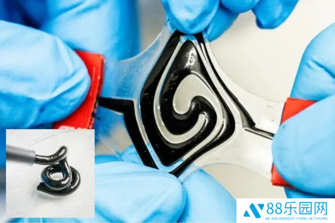 质地像牙膏的软电池问世，未来电子设备设计或迎变革