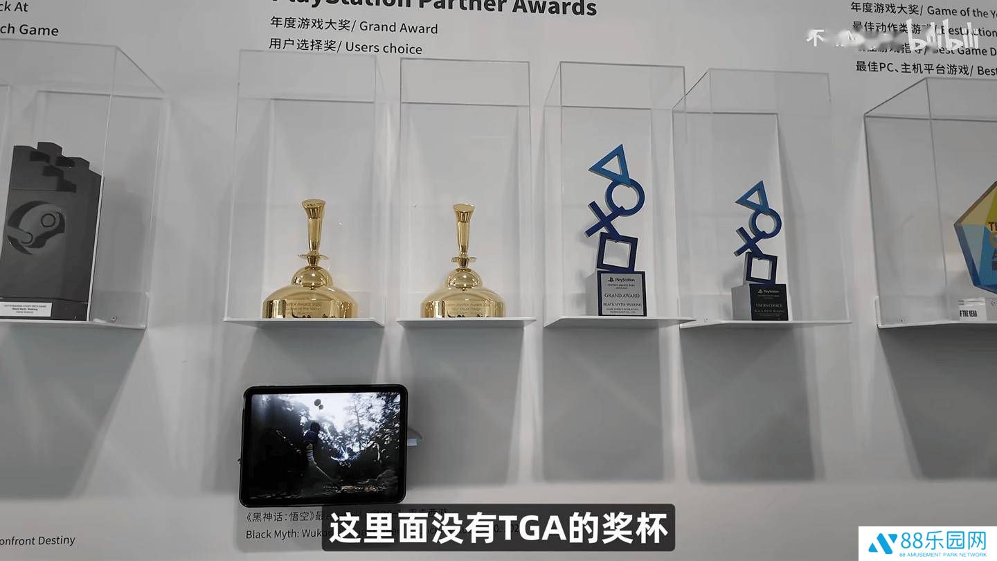 《黑神话：悟空》TGA奖杯迟迟未到，展区无奈纸卡代替