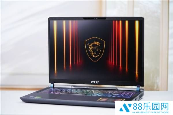 微星泰坦16 AI 2025游戏本亮相：搭载RTX 5080，性能如何？
