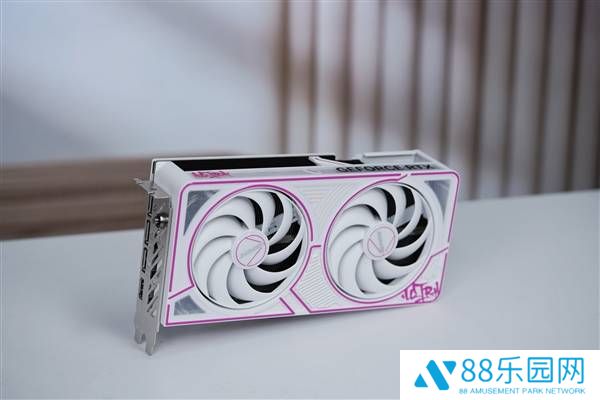 七彩虹iGame RTX 5060 Ti新卡发布：嘻哈风格，双风扇设计，性能如何？