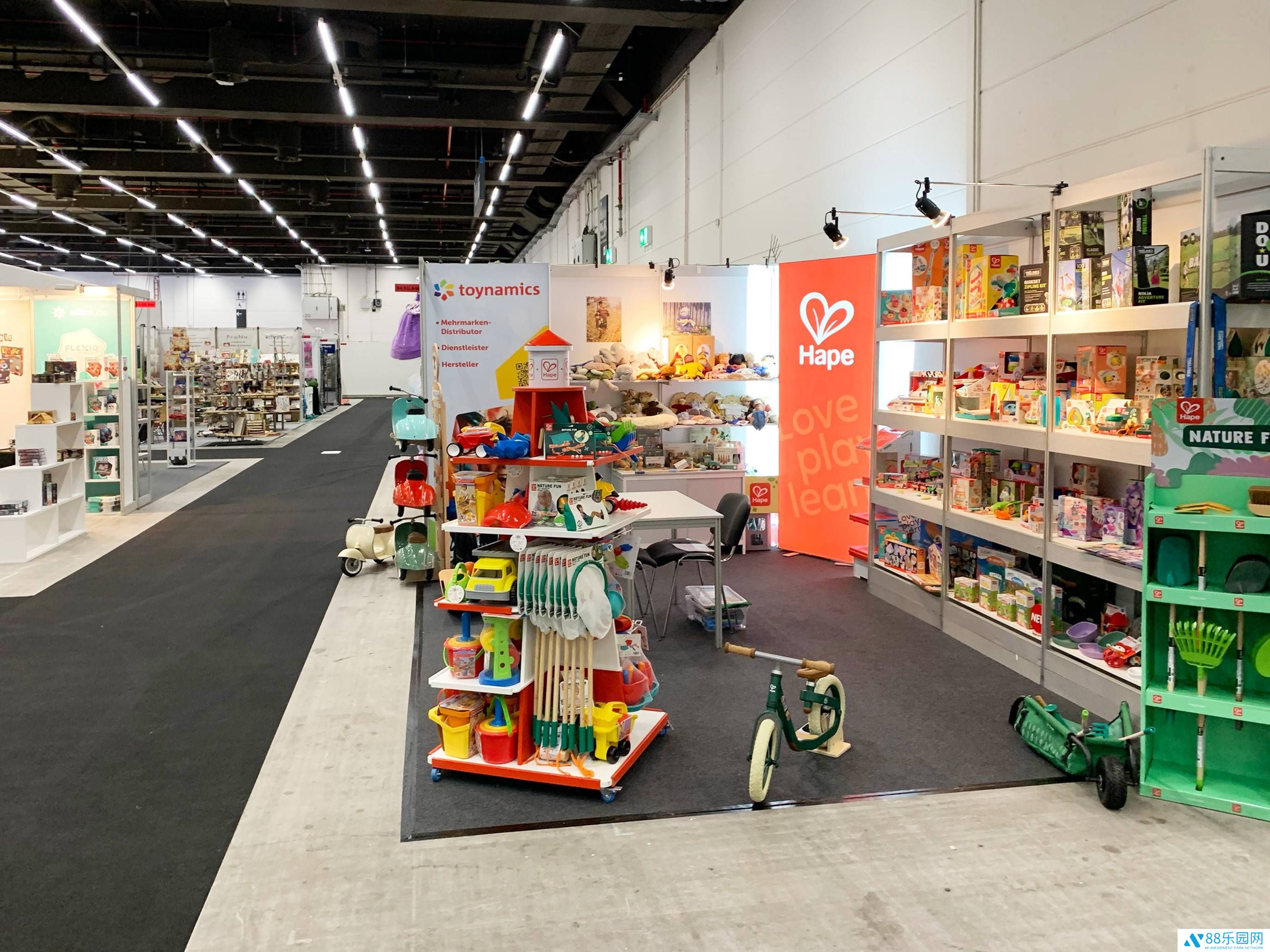 Hape2025春季欧洲展会大放异彩，多品牌联动开启儿童产品新篇章